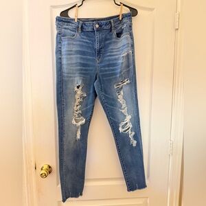 American Eagle Outfitters Distressed Women's Skinny Jeans